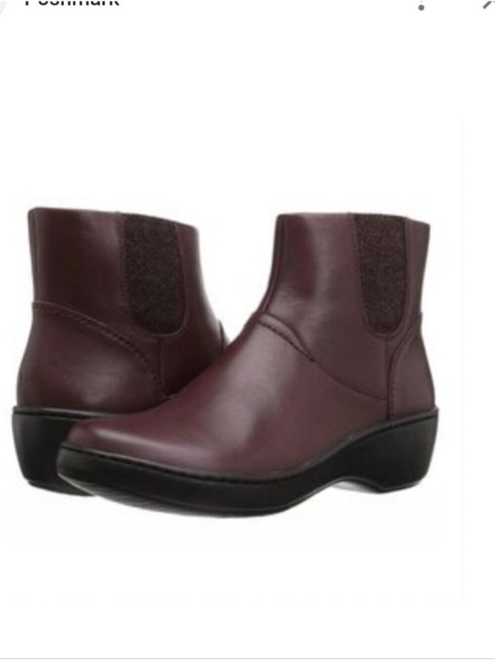CLARKS | Delana Joleen ankle boots wedge heels Burgundy Red Sz 7.5M